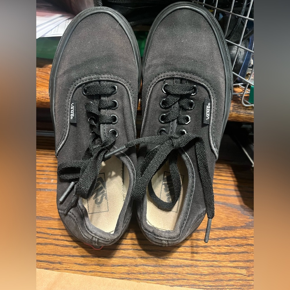Vans Black Canvas Lace-Up Shoes EUC